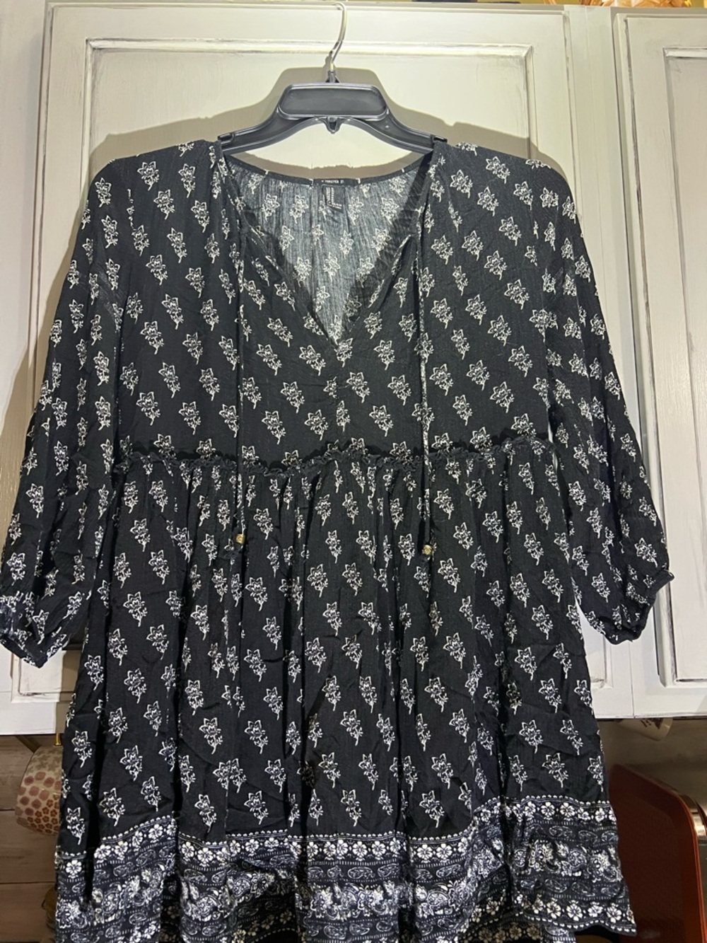 Forever 21 Black Floral V-Neck Peasant Tunic